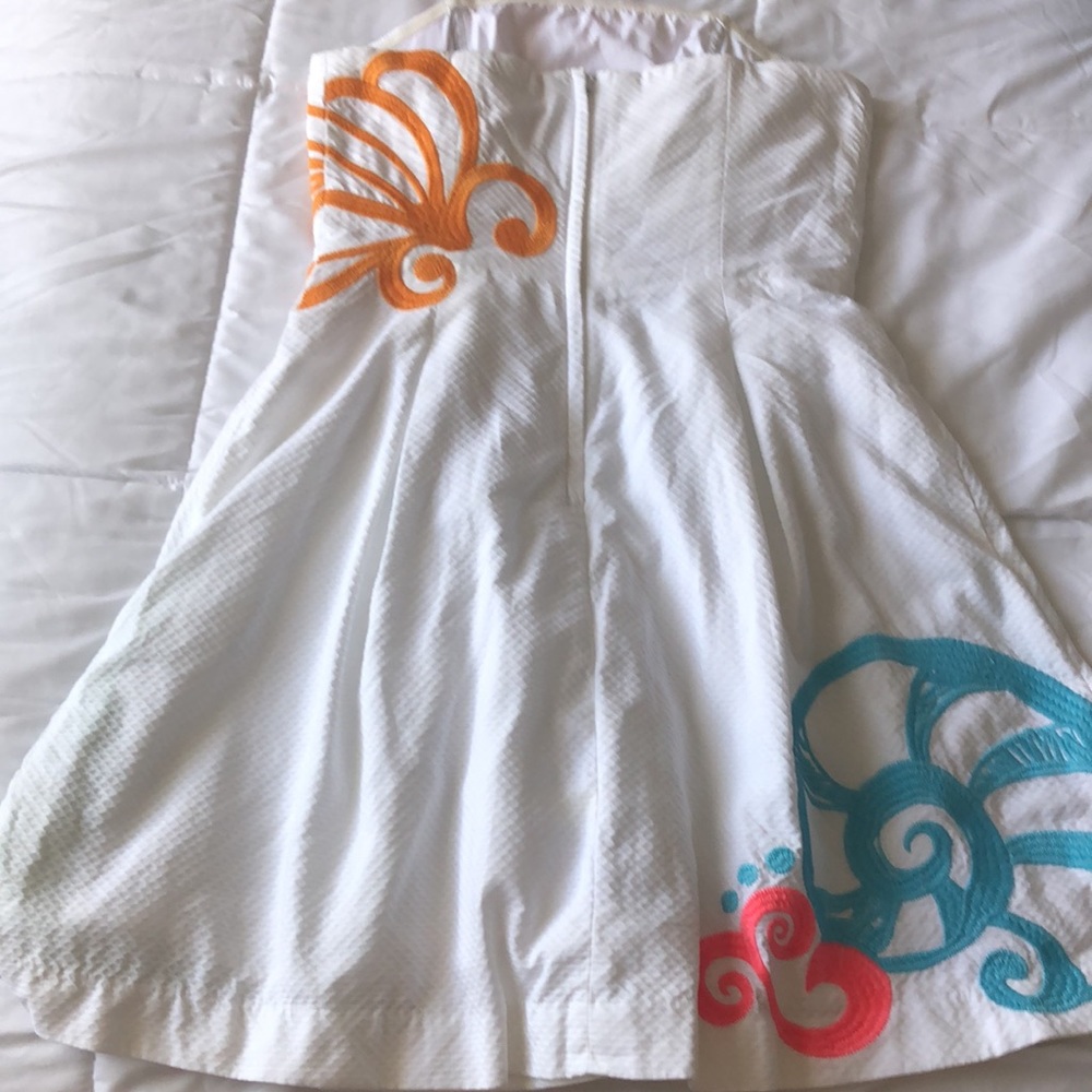 SOLD. Lilly Pulitzer Blossom Strapless Dress size 2 - Picture 4 of 12